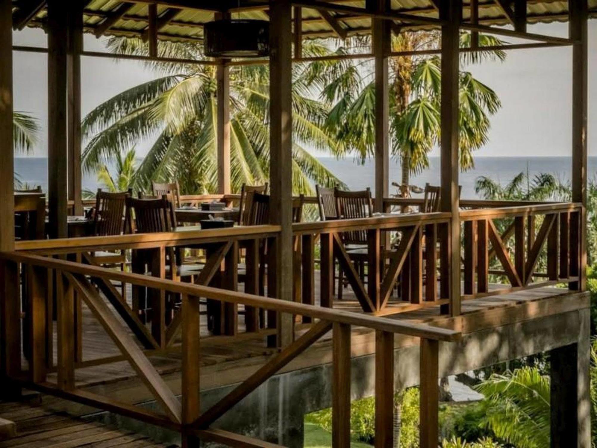 Janji Laut Resort Tanahwangko Ngoại thất bức ảnh