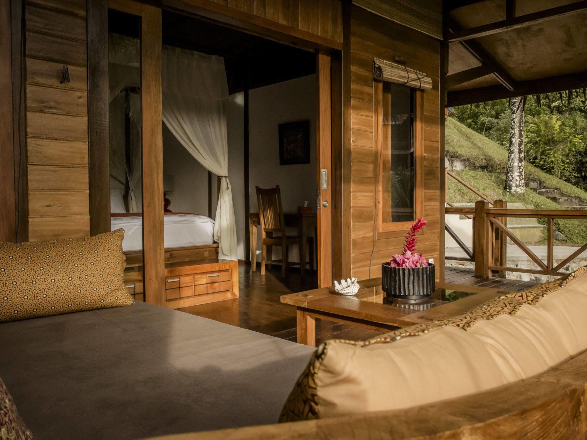 Janji Laut Resort Tanahwangko Ngoại thất bức ảnh